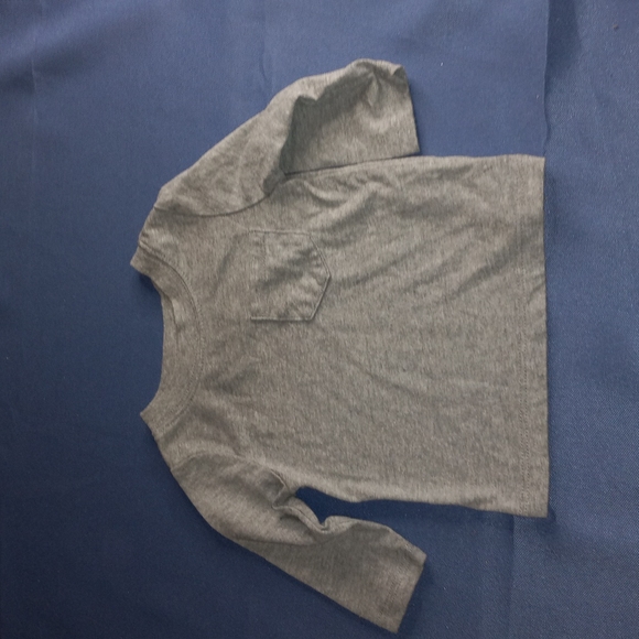 3 long sleeve shirts - Picture 4 of 4